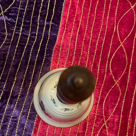 Norman Rockwell Gorham “ Gay Blades 1978 Christmas Bell - Picture 6 of 7